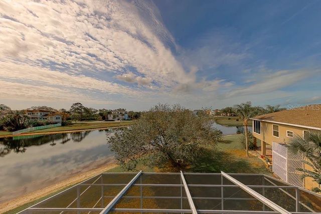 2106 PELICAN COURT, Tarpon Springs, FL 34689