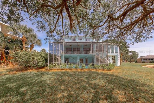 2106 PELICAN COURT, Tarpon Springs, FL 34689