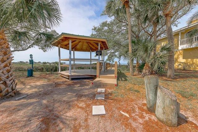 2106 PELICAN COURT, Tarpon Springs, FL 34689