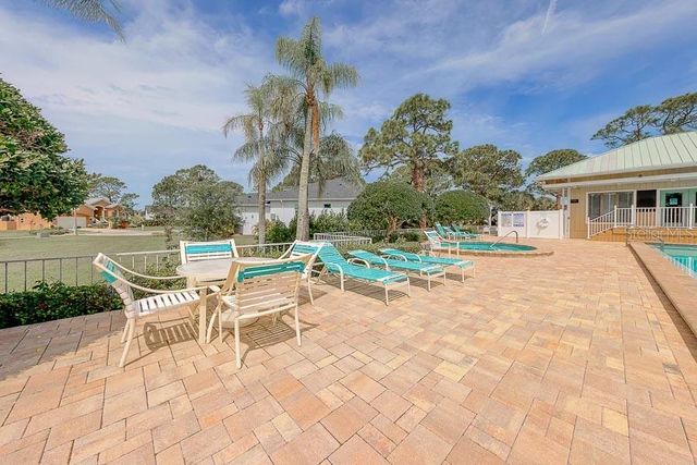 2106 PELICAN COURT, Tarpon Springs, FL 34689