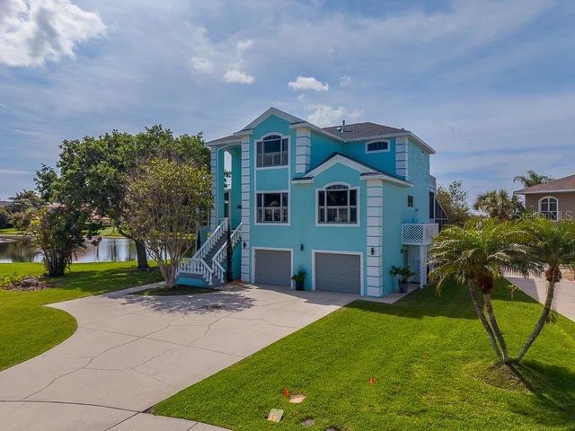 2106 PELICAN COURT, Tarpon Springs, FL 34689