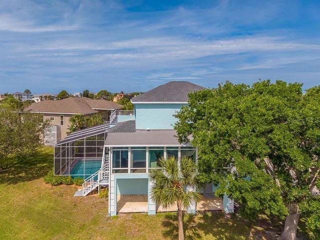 2106 PELICAN COURT, Tarpon Springs, FL 34689