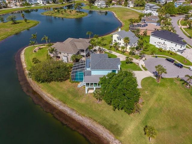 2106 PELICAN COURT, Tarpon Springs, FL 34689