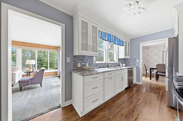 495 5th Avenue N, Hopkins, MN 55343