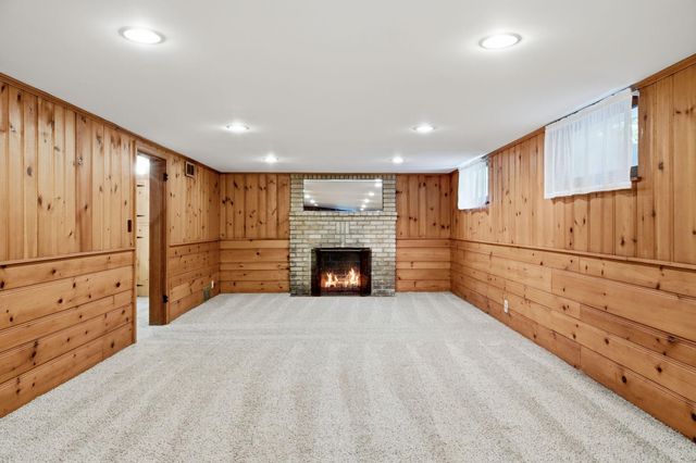495 5th Avenue N, Hopkins, MN 55343