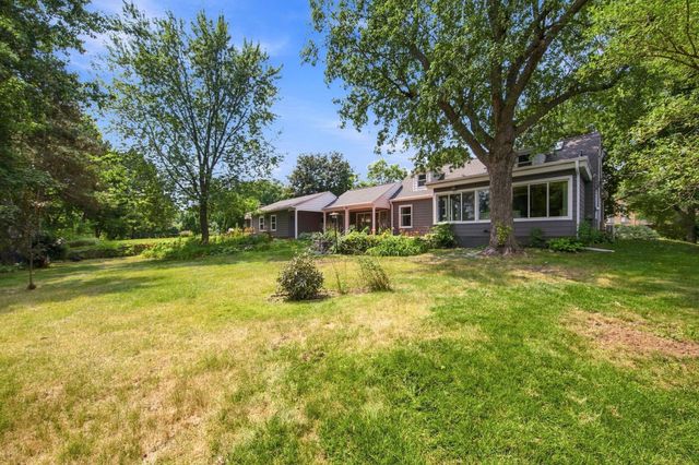 495 5th Avenue N, Hopkins, MN 55343