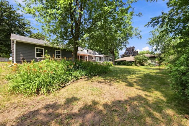 495 5th Avenue N, Hopkins, MN 55343