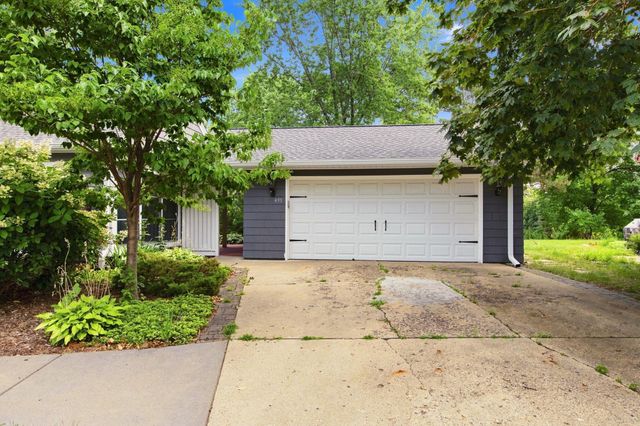 495 5th Avenue N, Hopkins, MN 55343
