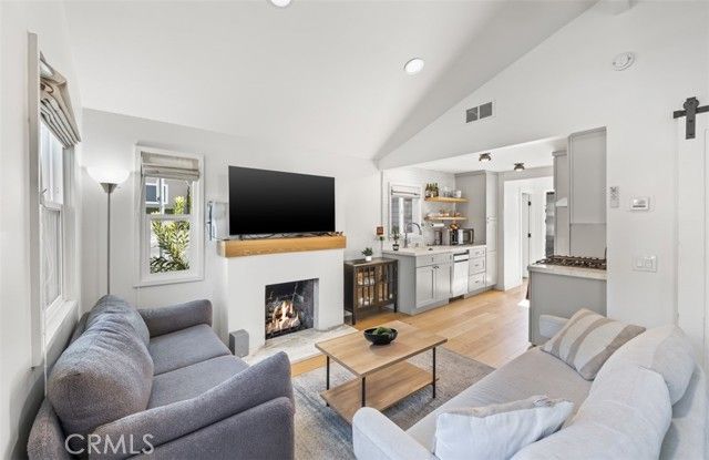 389 Park, Laguna Beach, CA 92651