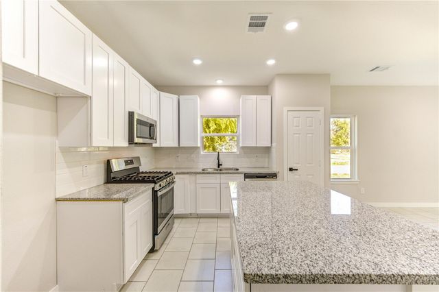 1309 Smith Street, Navasota, TX 77868