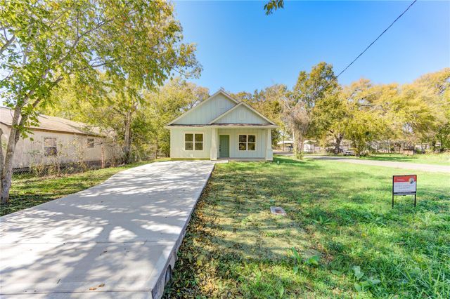 1309 Smith Street, Navasota, TX 77868