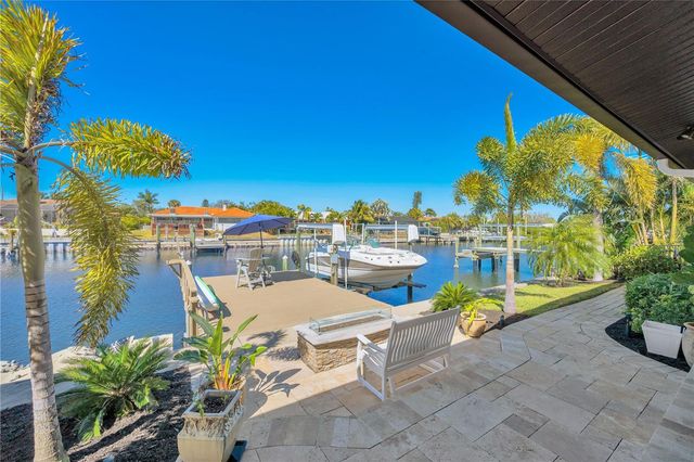 1963 MICHIGAN AVENUE NE, St Petersburg, FL 33703