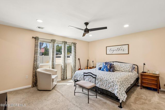 5 Farmdale Road, Hazlet, NJ 07730