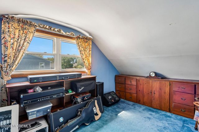 5 Farmdale Road, Hazlet, NJ 07730