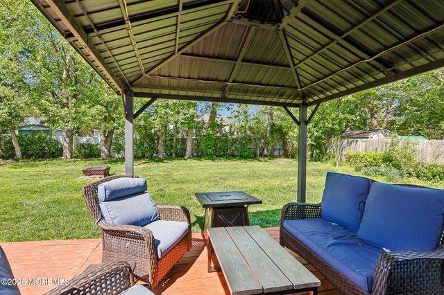 5 Farmdale Road, Hazlet, NJ 07730