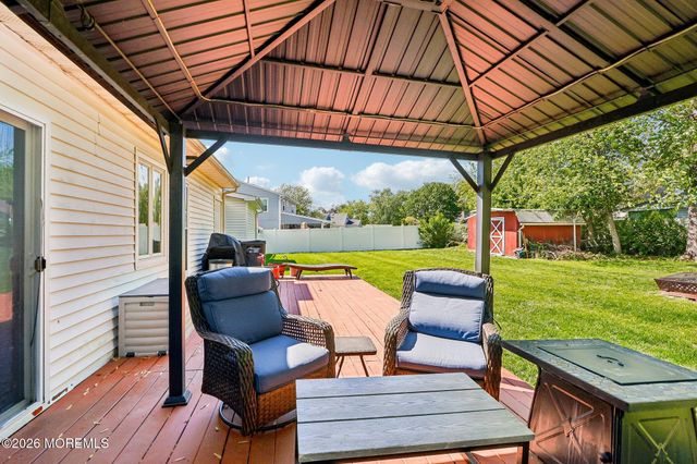 5 Farmdale Road, Hazlet, NJ 07730