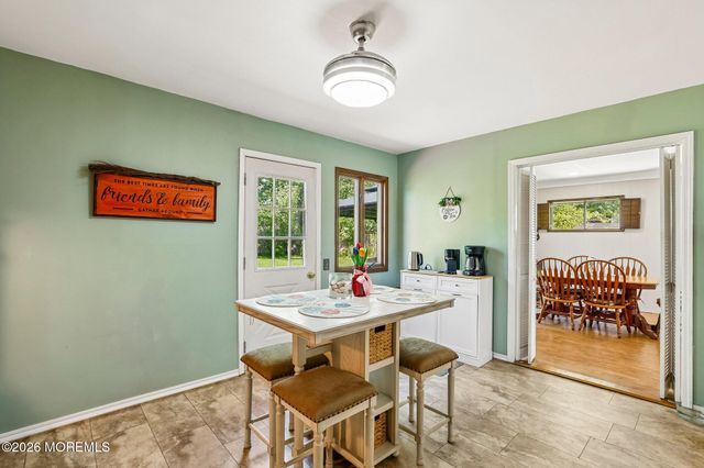 5 Farmdale Road, Hazlet, NJ 07730