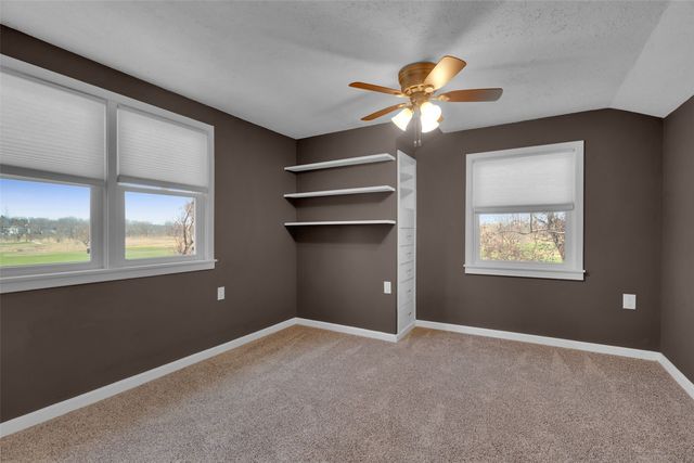 965 2nd street Street, Marion, IA 52302