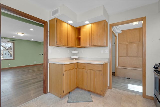965 2nd street Street, Marion, IA 52302