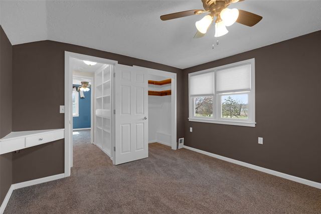 965 2nd street Street, Marion, IA 52302