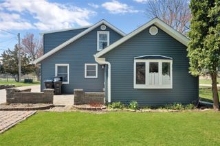965 2nd street Street, Marion, IA 52302