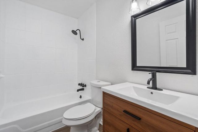 6310 Shadow BND, Austin, TX 78745