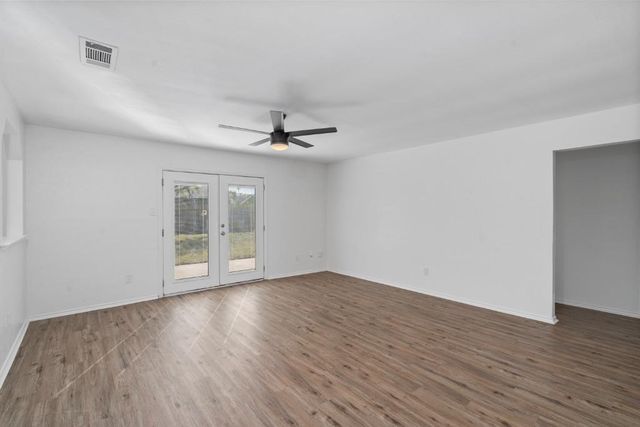 6310 Shadow BND, Austin, TX 78745