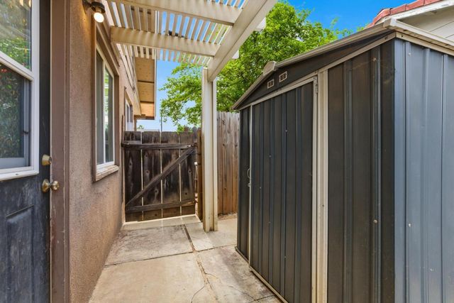 215 Mesa St, Wheatland, CA 95692