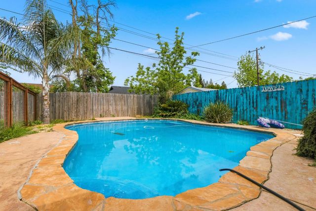 215 Mesa St, Wheatland, CA 95692