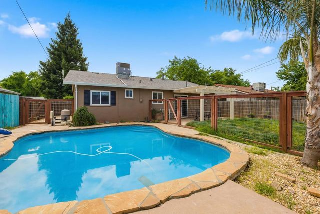 215 Mesa St, Wheatland, CA 95692