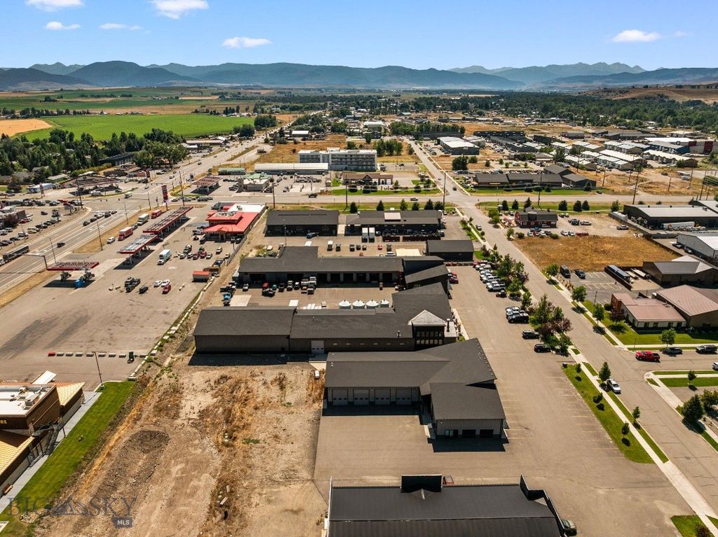 146 Village Center, Bozeman, MT 59718 photo 4