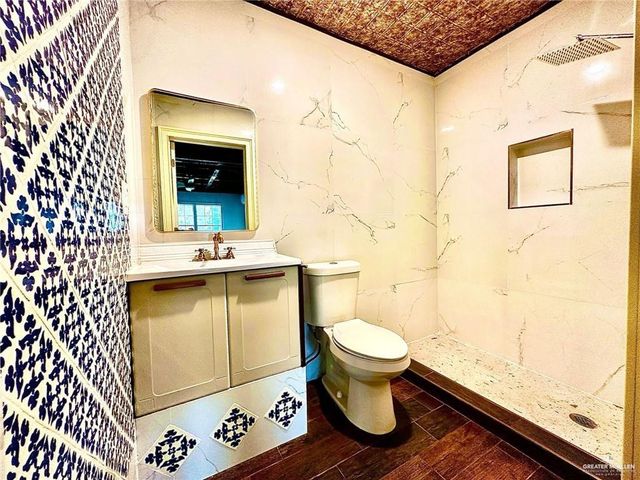 1320 Kendlewood Avenue, Mcallen, TX 78501