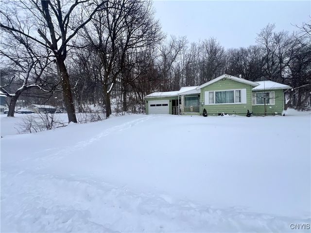 400 Monticello Drive North, Syracuse, NY 13205