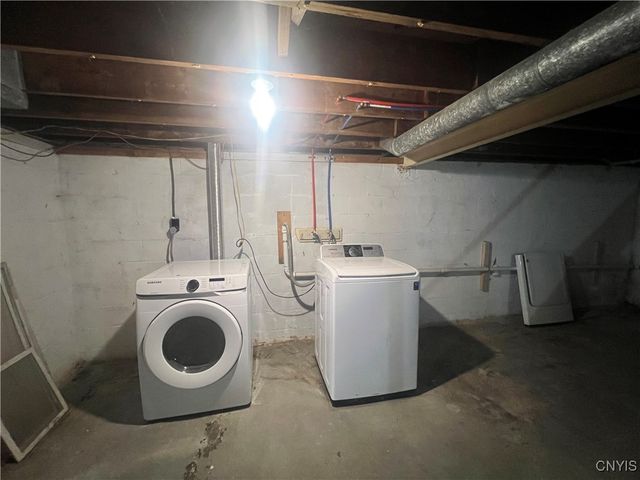 400 Monticello Drive North, Syracuse, NY 13205