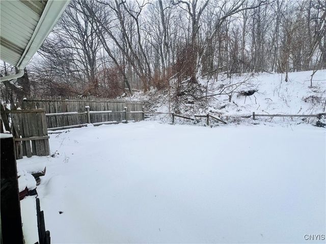 400 Monticello Drive North, Syracuse, NY 13205