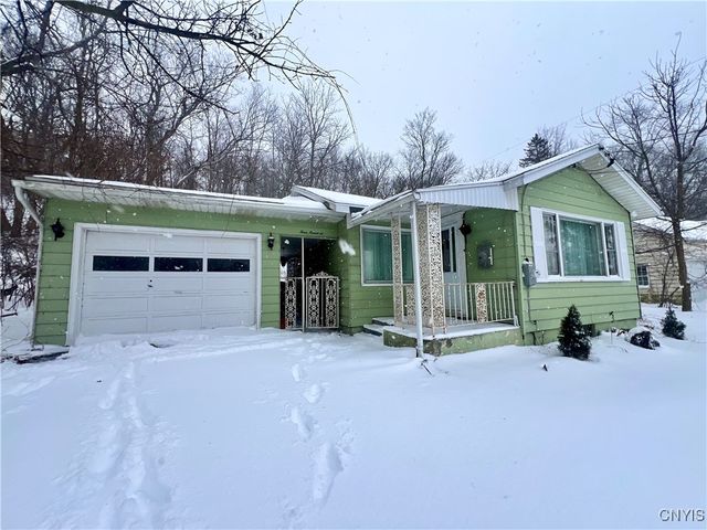 400 Monticello Drive North, Syracuse, NY 13205