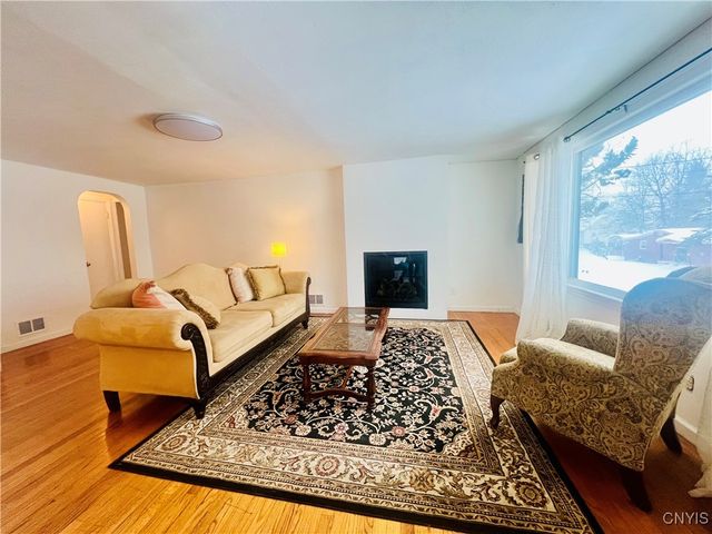 400 Monticello Drive North, Syracuse, NY 13205