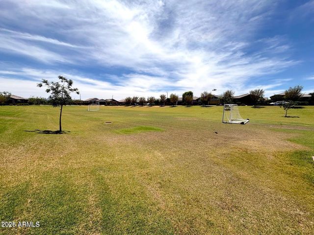 9416 W HEATHERBRAE Drive, Phoenix, AZ 85037