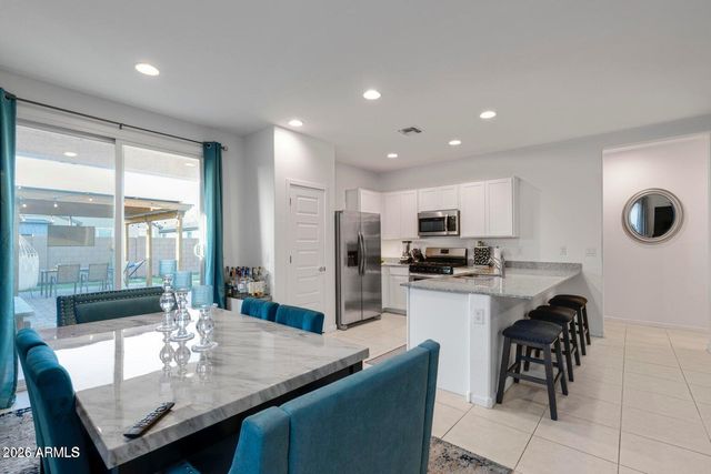 9416 W HEATHERBRAE Drive, Phoenix, AZ 85037