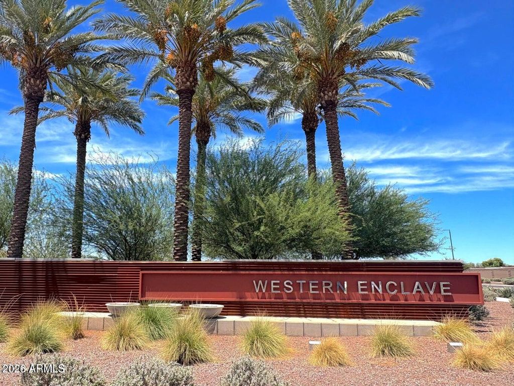 9416 W HEATHERBRAE Drive, Phoenix, AZ 85037 — photo 2