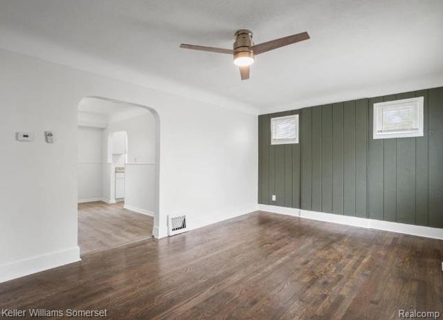 22625 Oaklane Street, Warren, MI 48089