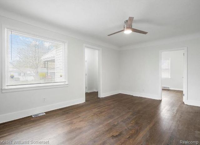 22625 Oaklane Street, Warren, MI 48089