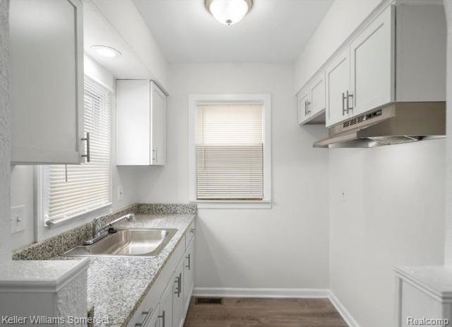 22625 Oaklane Street, Warren, MI 48089