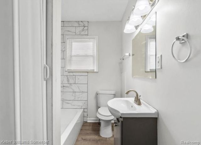 22625 Oaklane Street, Warren, MI 48089