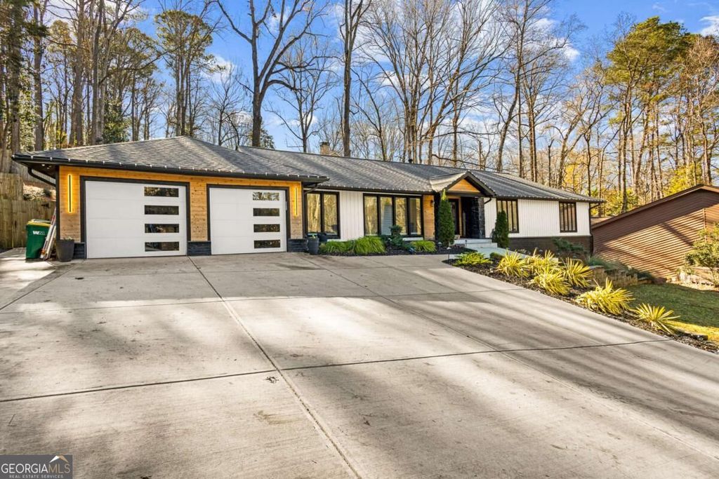 915 Lost Forest Drive NW, Atlanta, GA 30328 — exterior