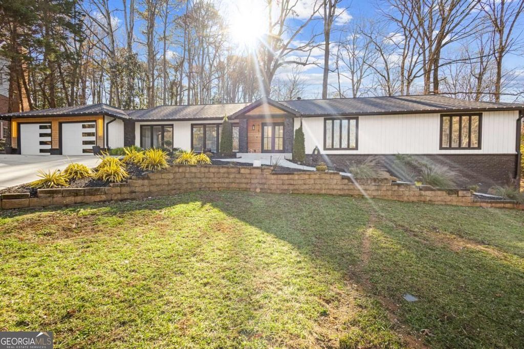 915 Lost Forest Drive NW, Atlanta, GA 30328 — photo 2