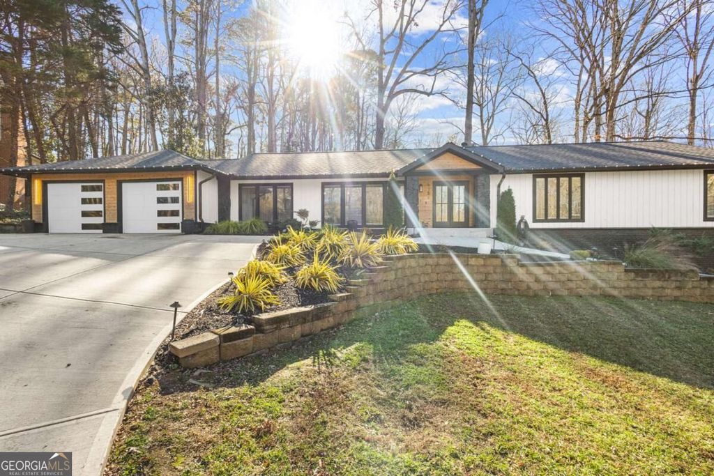 915 Lost Forest Drive NW, Atlanta, GA 30328 — photo 5