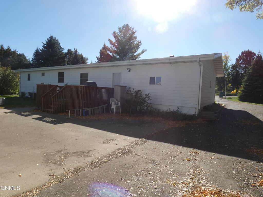 5312 Meadowlark Lane, Bismarck, ND 58501 photo 5