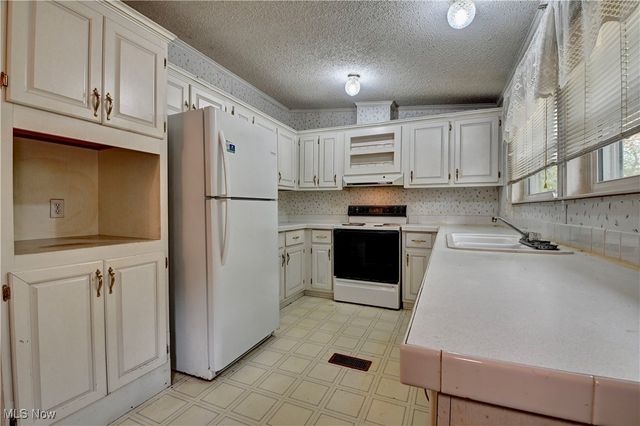 10441 Township Road 262, Millersburg, OH 44654