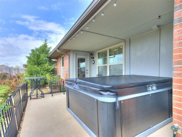 1524 Rangeline Road, Norman, OK 73071